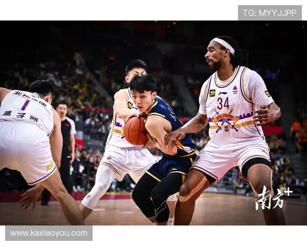 CBA精彩对决回放深圳队与北控队的巅峰较量全程回顾